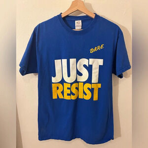 Vintage 90's D.A.R.E. Keep Kids Off Drugs T-Shirt Just‎ Resist Blue Size M